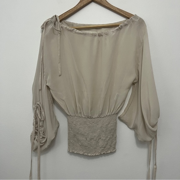 Stillwind’s Spirit Flowy Sleeves Smocked Waist size M/L - Picture 2 of 10